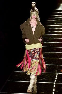 Look 28